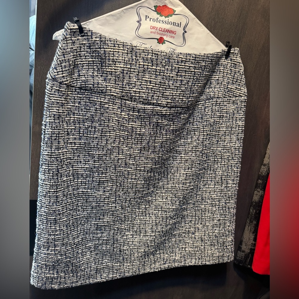 Tahari Metallic Blue, Black and White Tweed Pencil Skirt